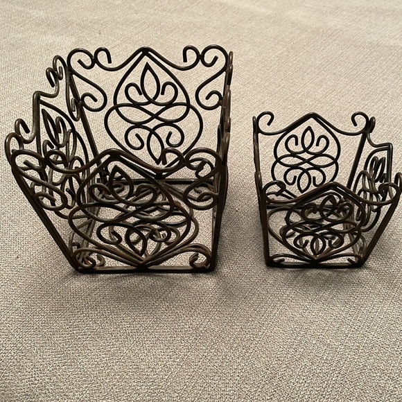 Southern Living At Home Rosedale Iron Baskets Set of 2 - Picture 8 of 8